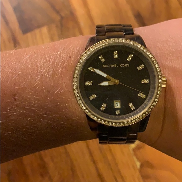 MK Watch - Picture 2 of 3